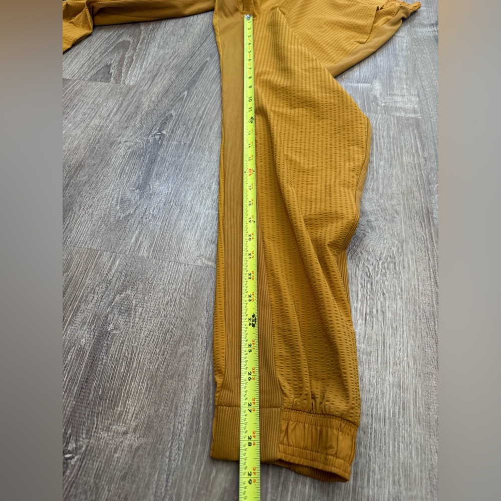 Athleta Textured Brooklyn Jogger Size 6 - Picture 9 of 12